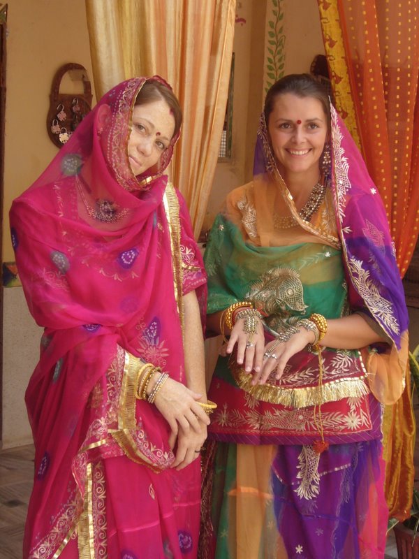 Travel - India - Rajasthan - Jodhpur - Newspaper Photoshoot - Getting Ready
